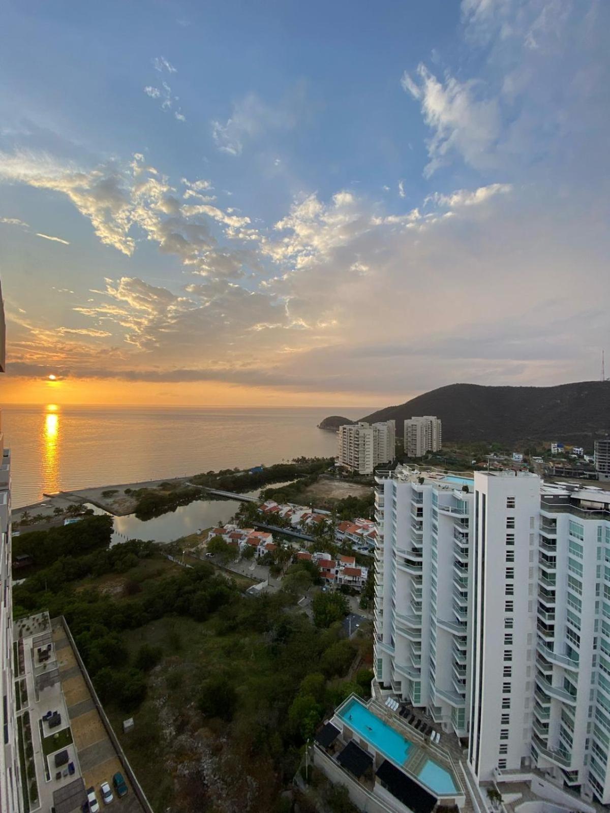 Penthouse Con Vista Y Salida Directa Al Mar Apartment Gaira